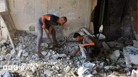 At least eight killed in Israeli strikes on Gaza after Hamas agree disarmament deal