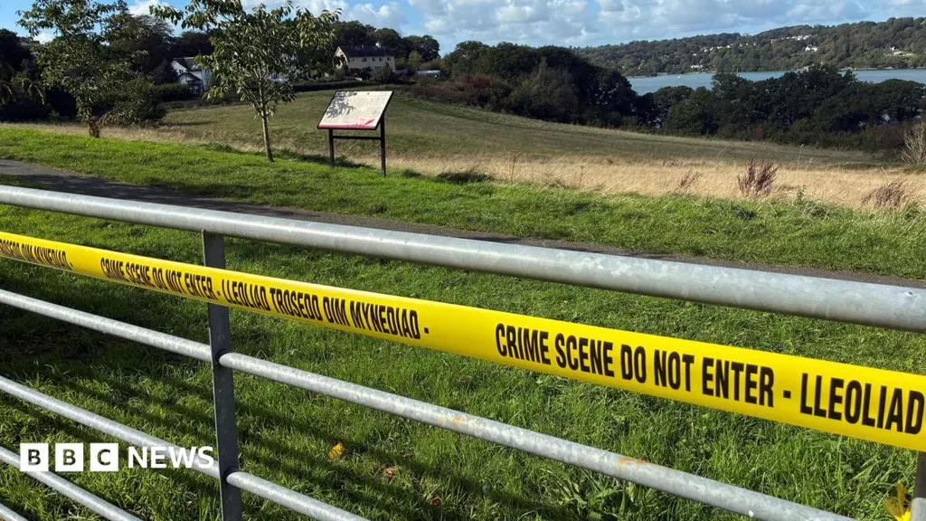 Police searching for mum of baby girl found on shoreline tell her not to be afraid to call