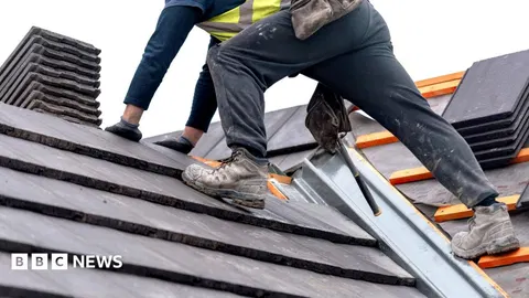 Roofing scammers con homeowners out of thousands of pounds