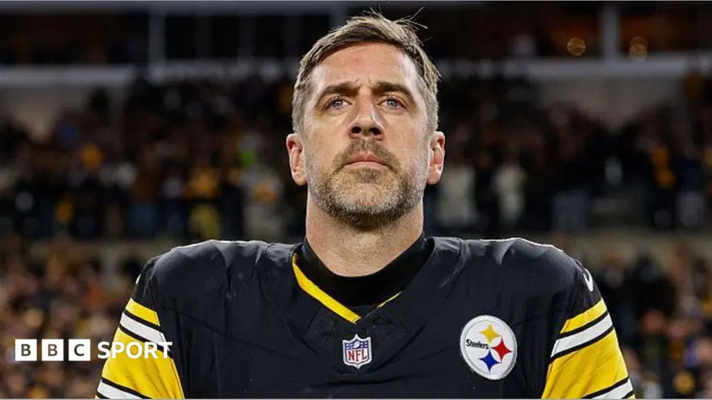 Rodgers, 42, agrees new Steelers contract