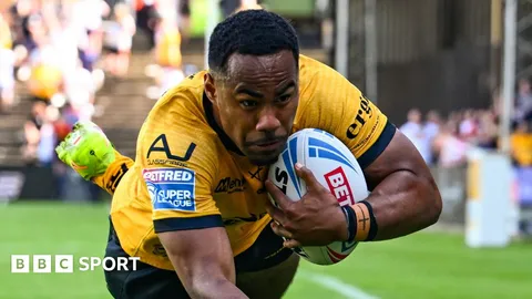 Qareqare hat-trick helps Castleford beat St Helens