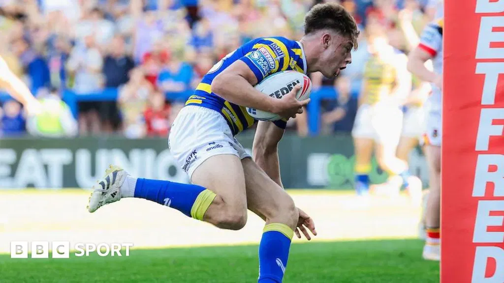 Warrington beat Bradford to climb to second