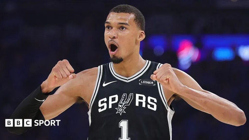 Spurs win at Thunder in Conference finals opener