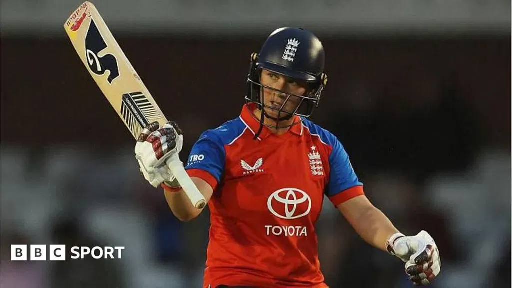 Capsey and Bell impress as England win T20 opener