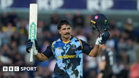 Carlson ton as Glamorgan beat Somerset - T20 Blast round-up