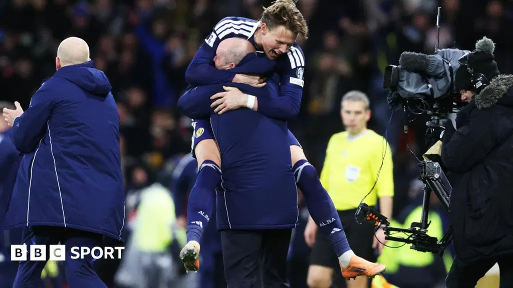 McTominay backs 'great man' Clarke for Scotland stay
