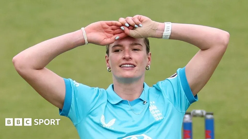 England beaten in rain-affected ODI as NZ draw series