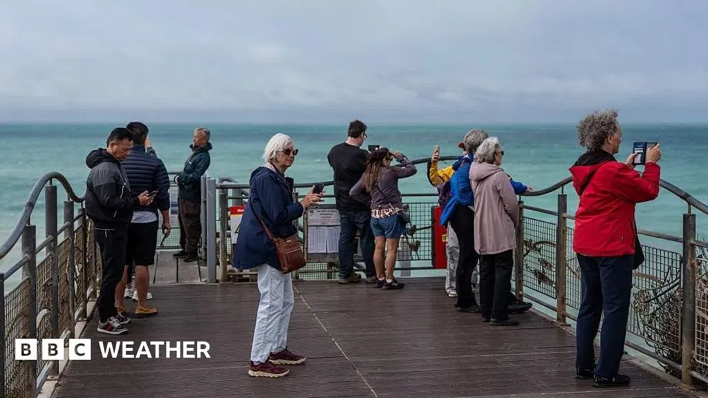 UK set to turn cooler as unsettled weather continues