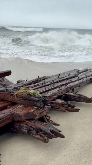 Shipwreck found on Nantucket beach during storm