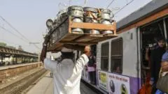 Mumbai's famed dabbawalas fed millions for over 100 years - now they are disappearing