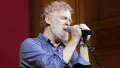 Oscar-winning songwriter Glen Hansard killed in crash