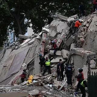Powerful earthquakes devastate Venezuela