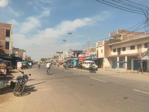  आजमगढ़ में 37 डिग्री पहुंचा तापमान:भीषण गर्मी और उमस से जनता परेशान, 2 दिनों से बदला है मौसम का मिजाज 