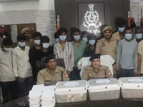  किराना व्यापारी के घर 1.29 करोड़ की चोरी का खुलासा:2 नाबालिग समेत 16 गिरफ्तार, नौकरों ने रची साजिश, खाने में नींद की गोलियां मिलाकर 8 बैग में भरी नकदी 