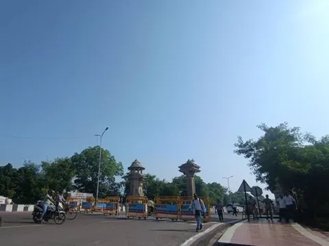  धूप खिली, उमस से छूटे पसीने, पारा 36.2 डिग्री पर पहुंचा 