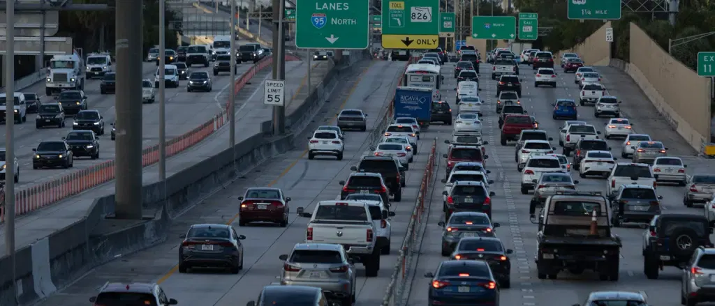 Non-English Speaking Bus Driver Involved In Crash That Killed 5, Transportation Sec Duffy Says