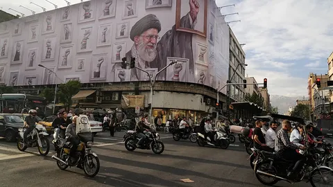Tehran politicians are holding back military from striking US fleet, Iranian MP tells Euronews