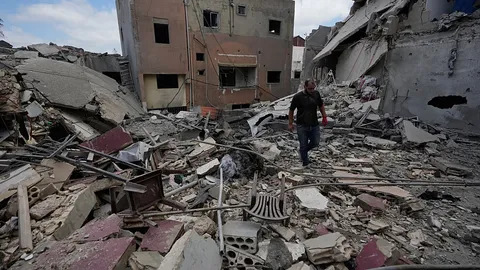 Israel expands military ground operations in Southern Lebanon as clashes with Hezbollah intensify