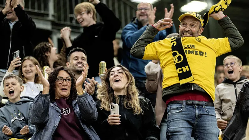 Stort galleri: Var du med, da Superligaen kom tilbage til Horsens?