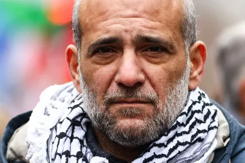 Former Arafat adviser faces deportation from France