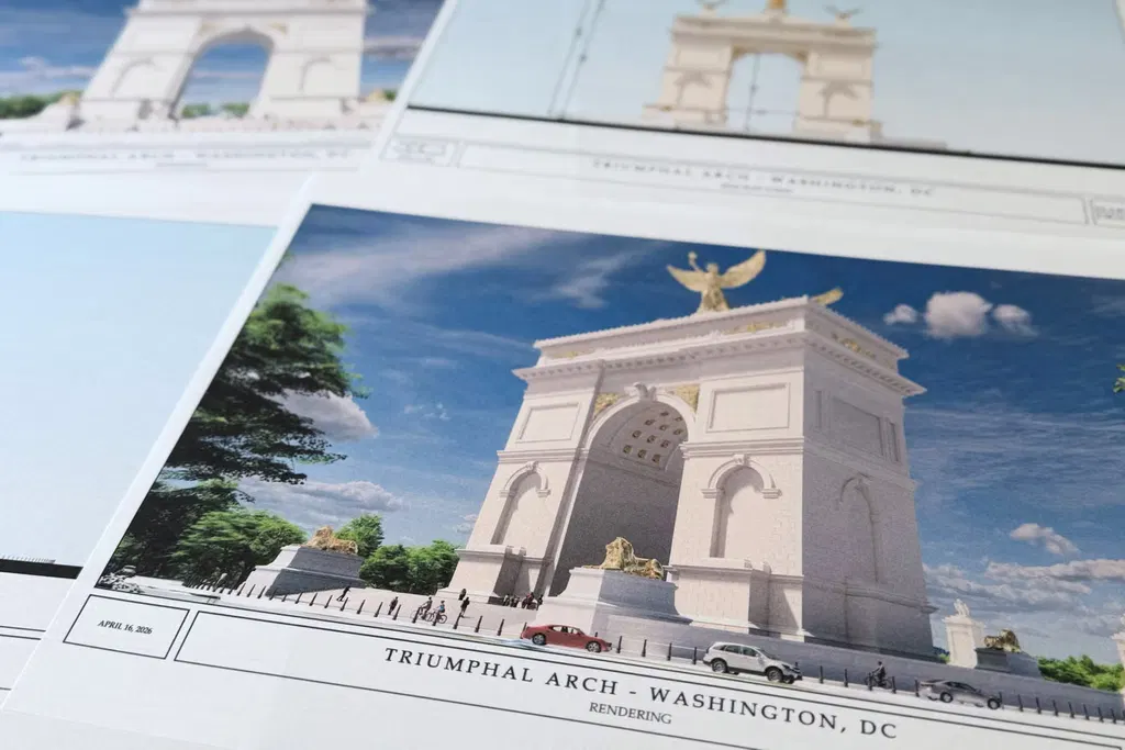 Trump's giant arch approved by ally-controlled commission
