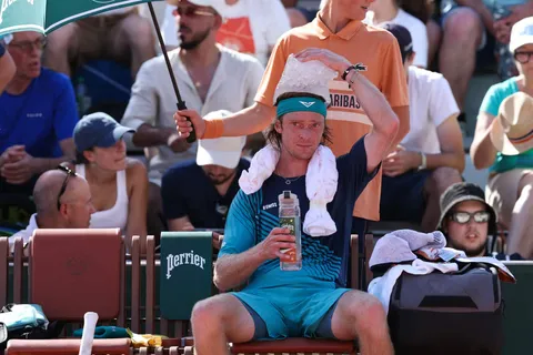 Roland-Garros: How players are adapting to the scorching heat on the courts