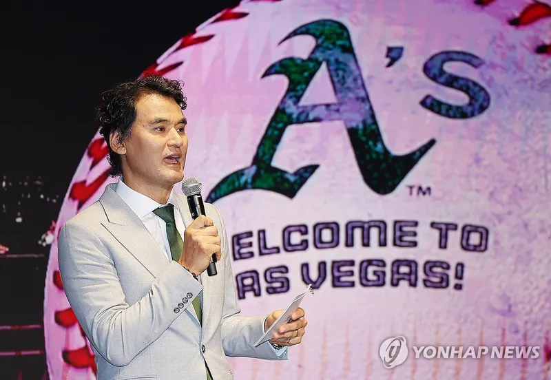 (LEAD) Ex-pitcher Park Chan-ho buys into Athletics, becomes club's senior adviser