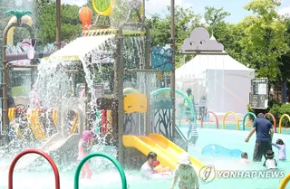 Highest-level heat warnings issued for southeastern South Korea