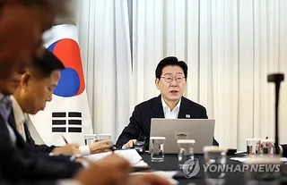 (3rd LD) Lee orders retention of oil price caps until price uncertainty completely recedes