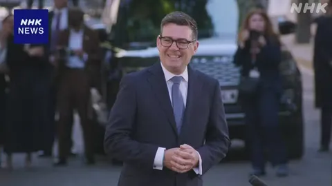 英労働党のバーナム党首 イギリスの新首相に就任 国王が任命