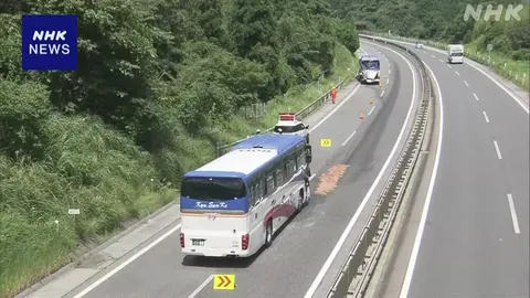 大分自動車道 観光バスなど5台が絡む事故 十数人搬送