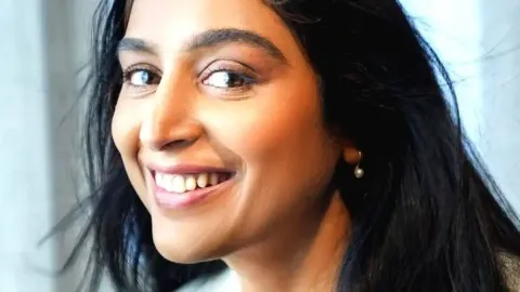 ഒരു വർഷം മുമ്പ്  അമ്മയായി
എന്ന്  പദ്‌മപ്രിയ