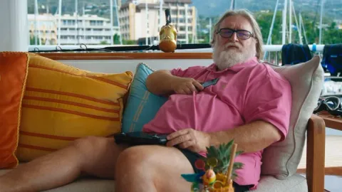 Epic Games CEO Tim Sweeney Dunks On Gabe Newell Raising Steam Deck Prices While Flaunting $500 Million Super Yacht