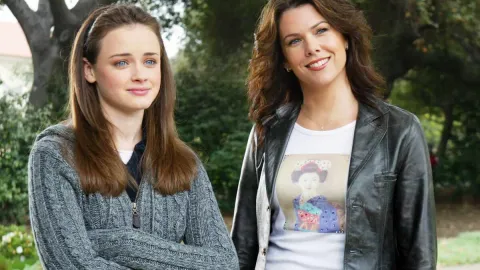 If You Loved 'Gilmore Girls,' There's One Movie You Need to Watch Next