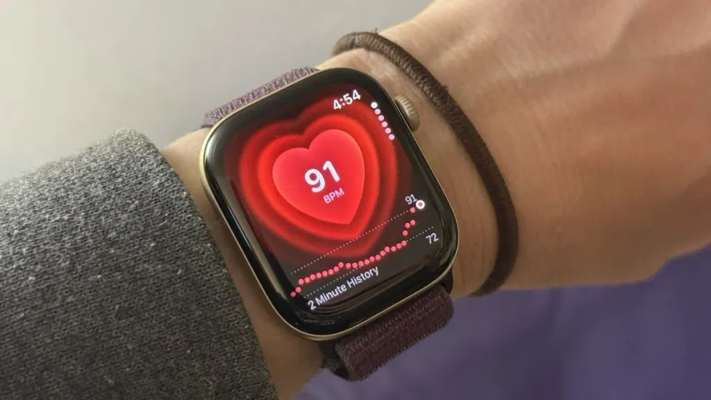 I Tested the Apple Watch's New Heart Rate Sensor to See If It's Really Better Than Garmin's