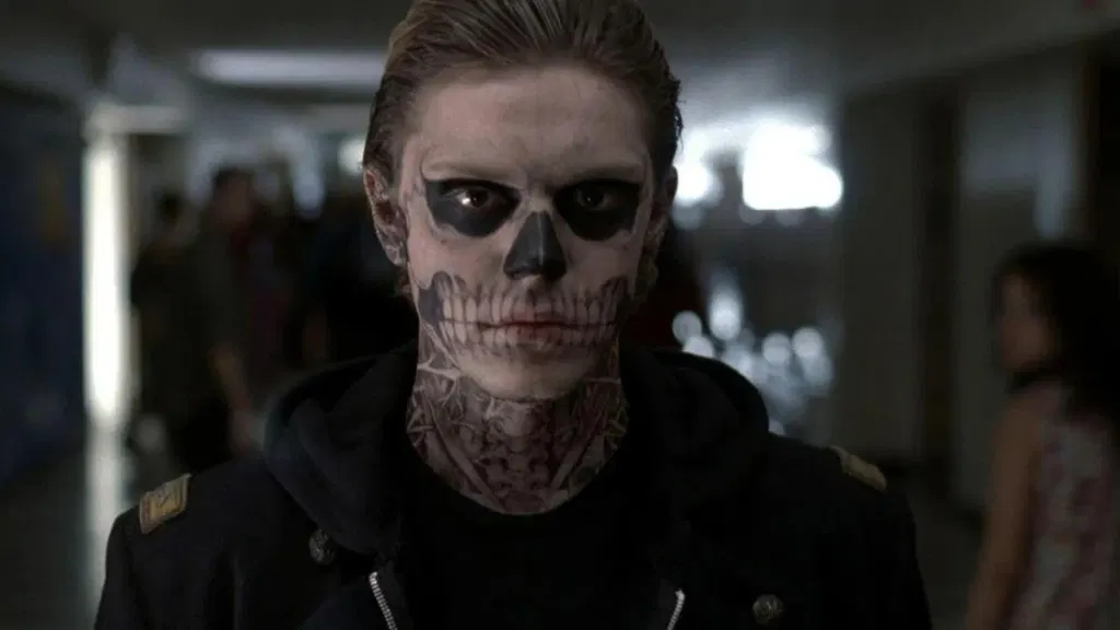 If You Love 'American Horror Story,' There's One Movie You Need to Watch Next