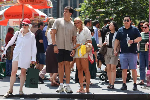 People on 6th Avenue.
