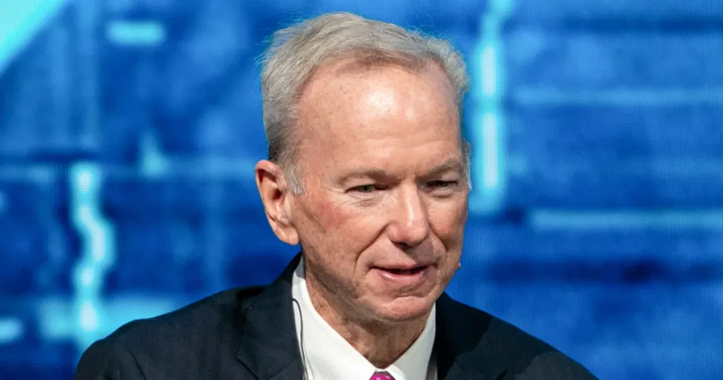 Former Google CEO Eric Schmidt booed during graduation speech about AI