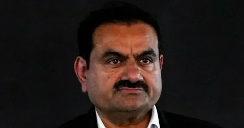 U.S. prosecutors drop fraud charges against billionaire Indian businessman