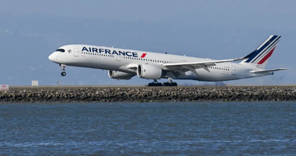 Detroit-bound flight diverted to Canada after passenger from Congo boarded ‘in error’ amid Ebola outbreak