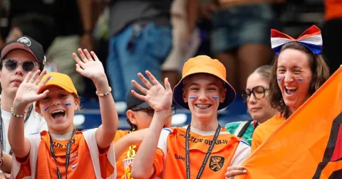 ¡Apasionante! La afición de Países Bajos se adueña de Kansas City