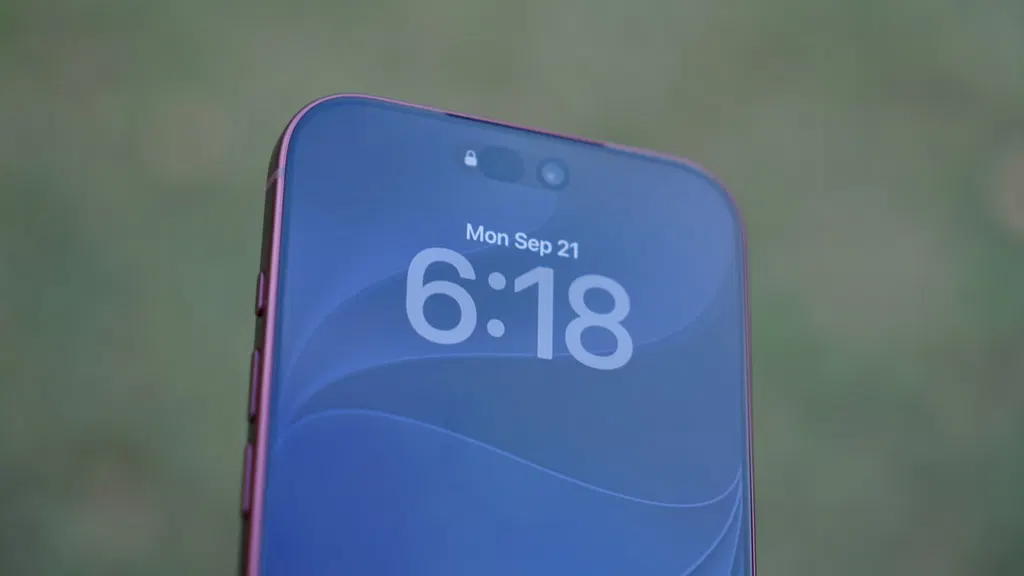 Supplemental image data used in Face ID authentication on iPhone 18 Pro