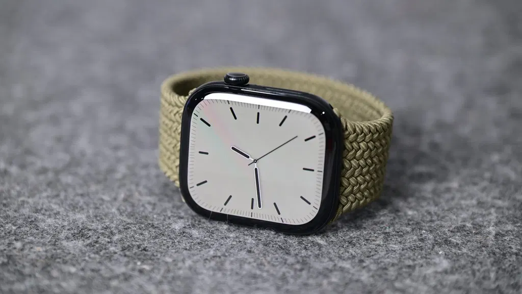 New Apple Watch models could restart randomly, & watchOS 27.0.1 fixes that bug
