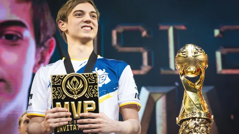 Caps reportedly set to become third LoL Hall of Legends inductee with Tristana skin