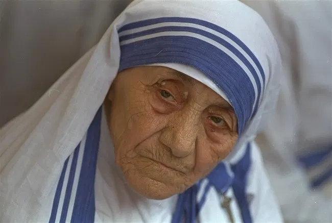 The Clintons Once Sat in Silence While Mother Teresa Took Aim at Them on Abortion