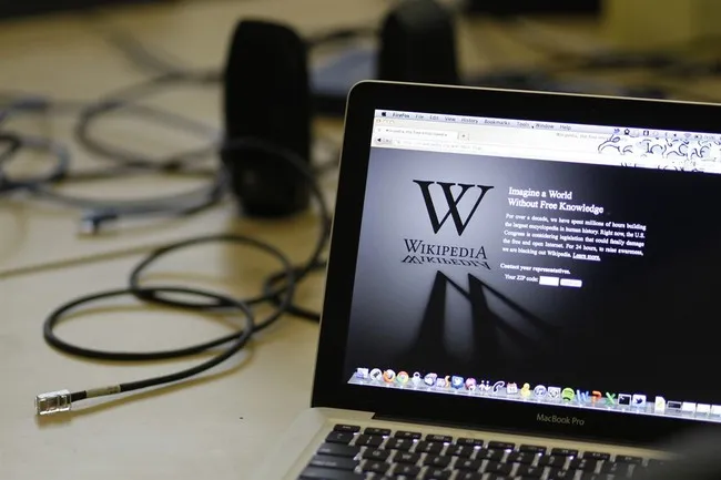 The Self-Destruction of Wikipedia Is a Tragedy—and a Real Problem for Civic Life