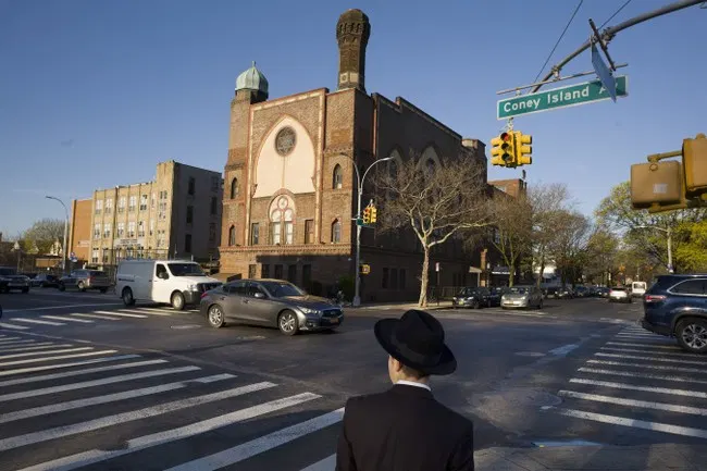 The New Normal? Knife-Wielding Man Shouting ‘Heil Hitler’ Chases Jewish Student in NYC