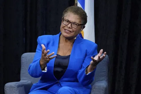 Laughing Bass on Homelessness: 17% Is A Passing Grade!