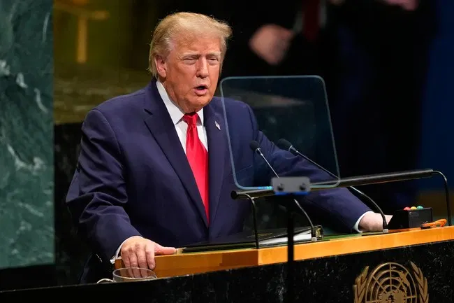 Troll in Chief 'Can You See Me Now?' - Dinking on CNN