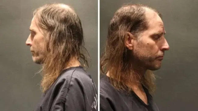 Judge: Paedo Sex Offenders May Use Girls' Locker Room
